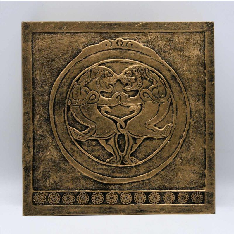 AReA-Vienna | Reliefmosaik – Löwenmotiv / Lion-Relief tile gold colour1